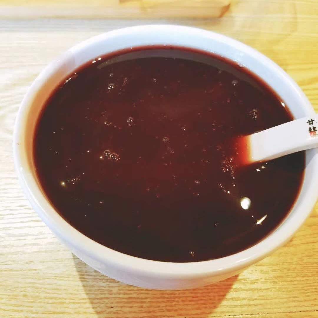 早上喝一碗黑米粥也挺不错的