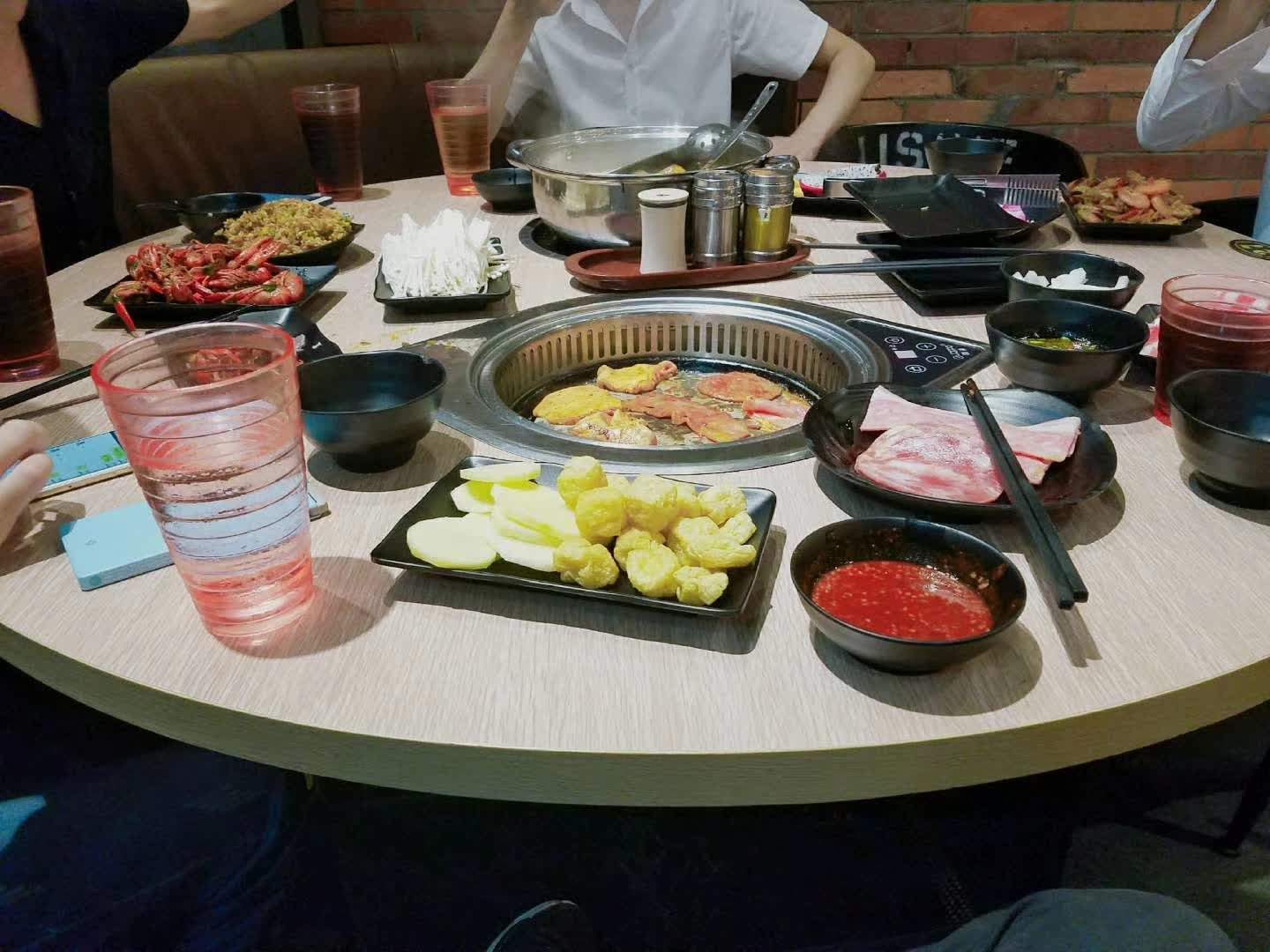 又来吃炭烧了