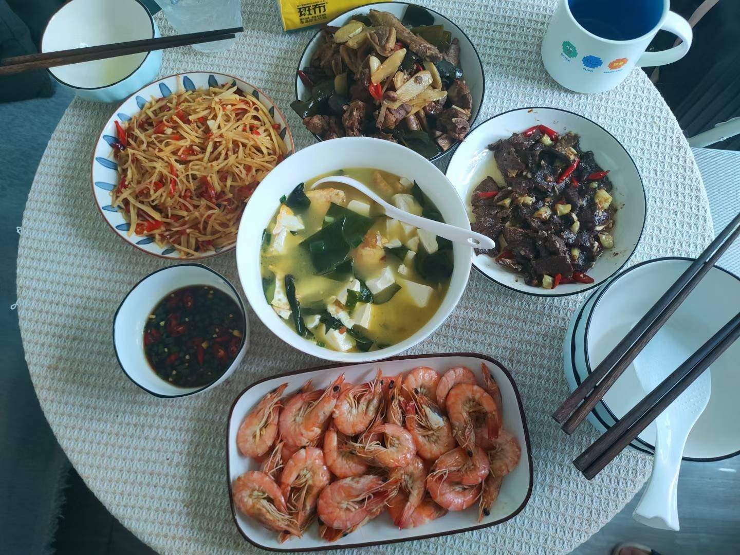 做菜两小时，吃饭20分钟